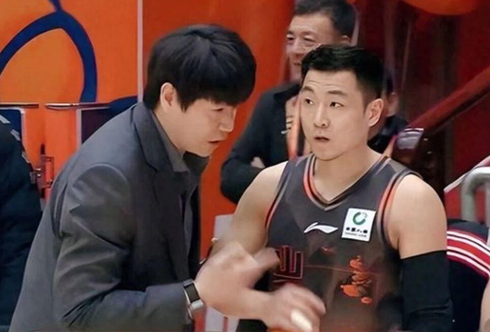 米乐下载-山东男篮出征,5日对阵广州男篮,高诗岩对位郭艾伦 邱彪剑指四强